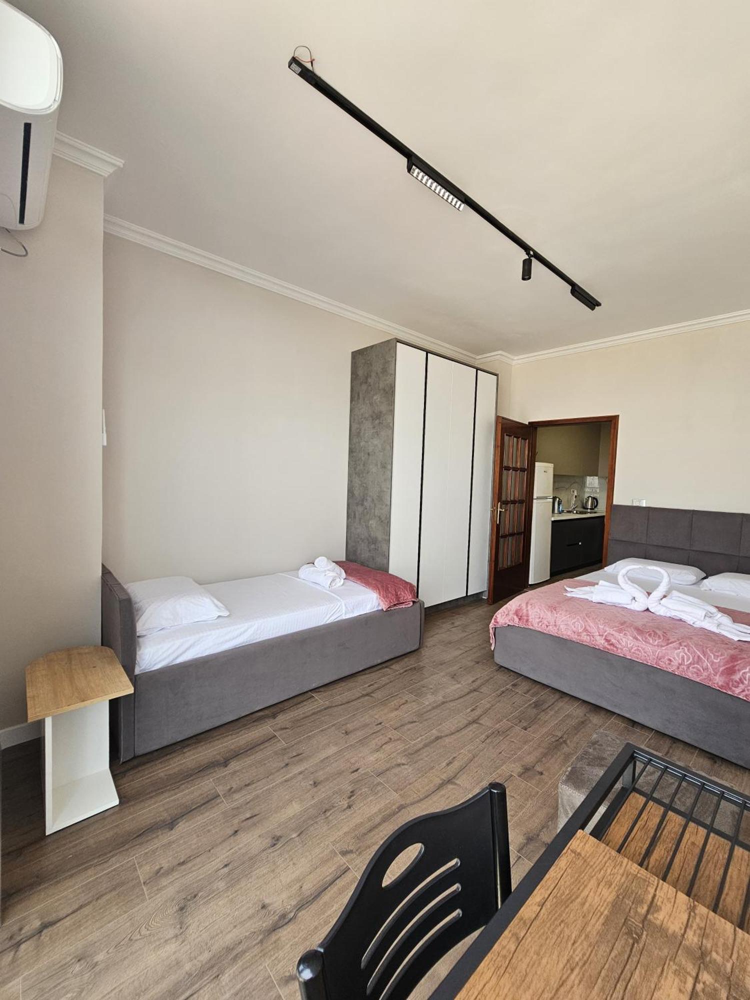 Sky Apartaments City Center ติรานา ภายนอก รูปภาพ