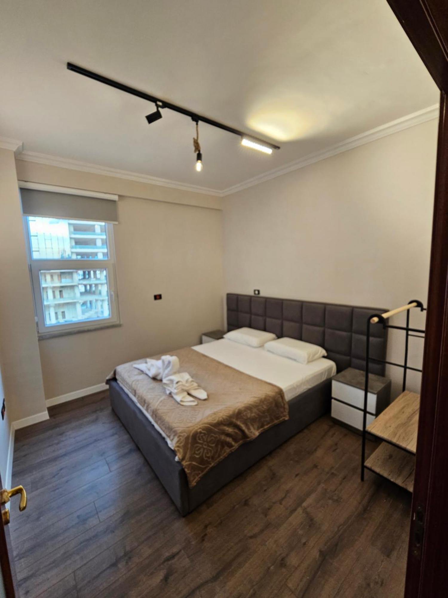 Sky Apartaments City Center ติรานา ภายนอก รูปภาพ
